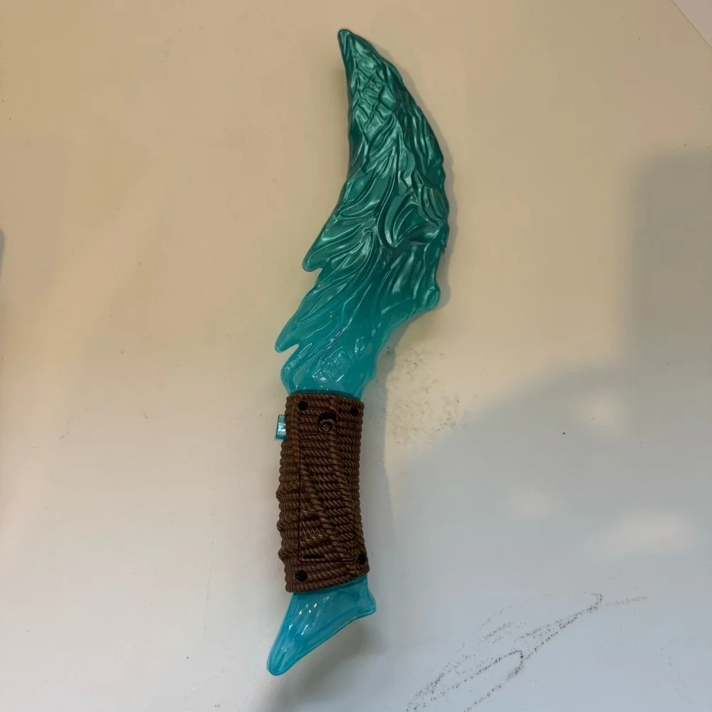 Disney Parks Na'vi Light-Up Knife Toy – Avatar: The Way of Water